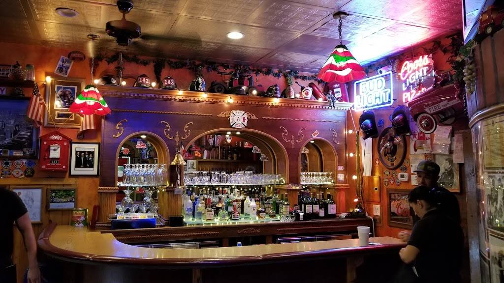 Di Napolis Fire House | restaurant | 17856 CA-18, Apple Valley, CA 92307, USA | 7602425802 OR +1 760-242-5802