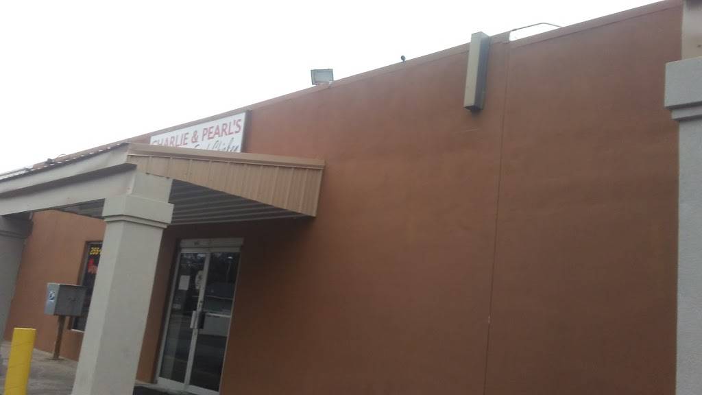 Charlie and Pearl Country Fried | restaurant | 1610 Jefferson St, Albany, GA 31701, USA | 2292552784 OR +1 229-255-2784