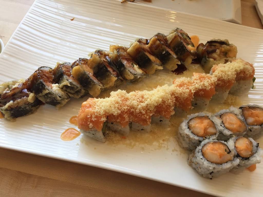 Moki Sushi | restaurant | 2017 S Neil St, Champaign, IL 61820, USA | 2175521600 OR +1 217-552-1600