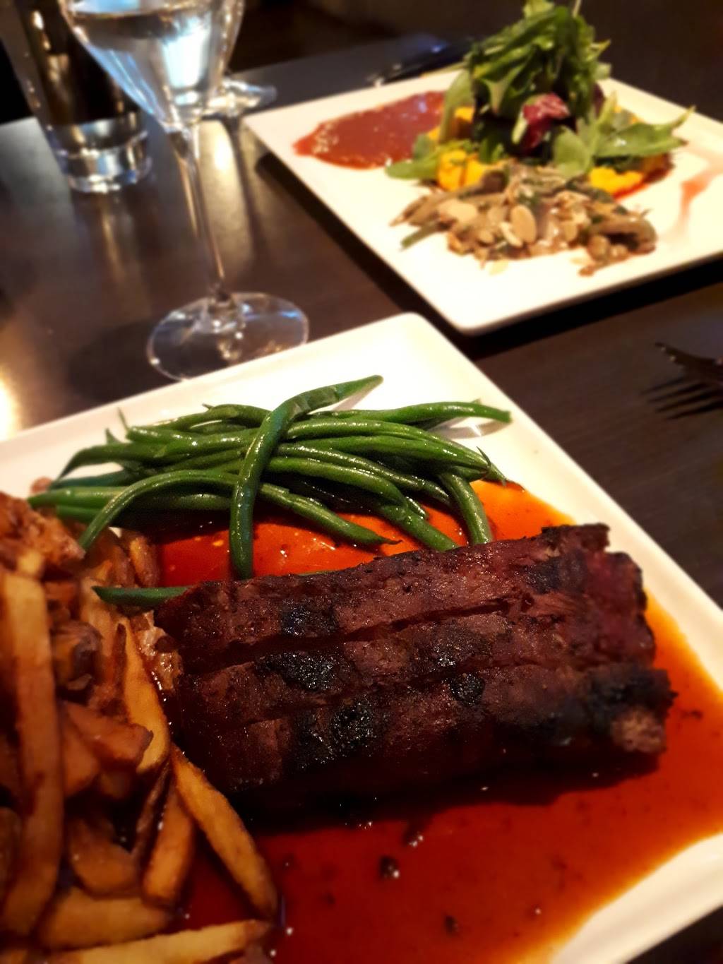 Days on Front | restaurant | 730 Front Rd, Kingston, ON K7M 6P7, Canada | 6137669000 OR +1 613-766-9000