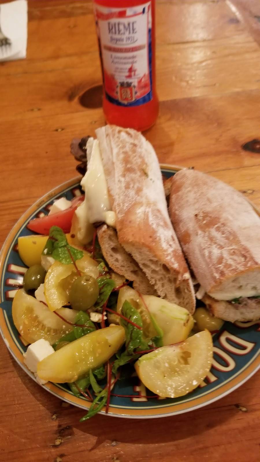 LAuberge de France | restaurant | 304 Front St, Belleville, ON K8N 2Z8, Canada | 6139662433 OR +1 613-966-2433