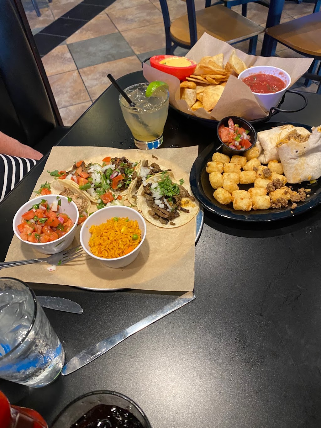 The Corner Kick - Sports Bar •Tacos•Tequila | restaurant | 681 N 132nd St, Omaha, NE 68154, USA | 4029169845 OR +1 402-916-9845