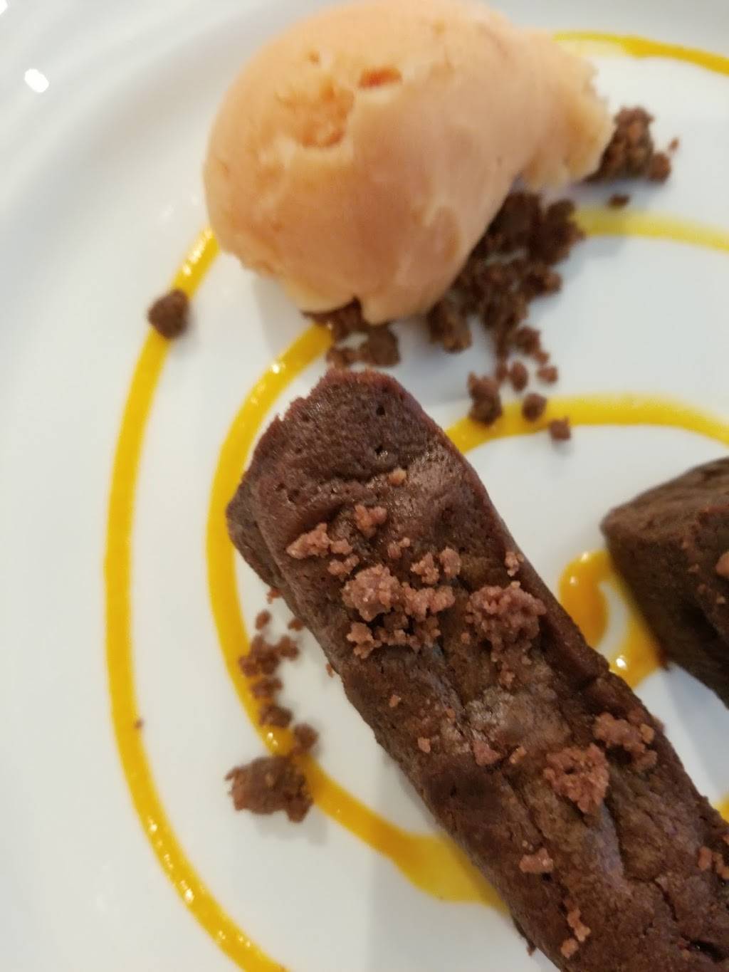 La Fenouillière | restaurant | 3100 Chemin Saint-Louis, Québec, QC G1W 1R8, Canada | 4186533886 OR +1 418-653-3886