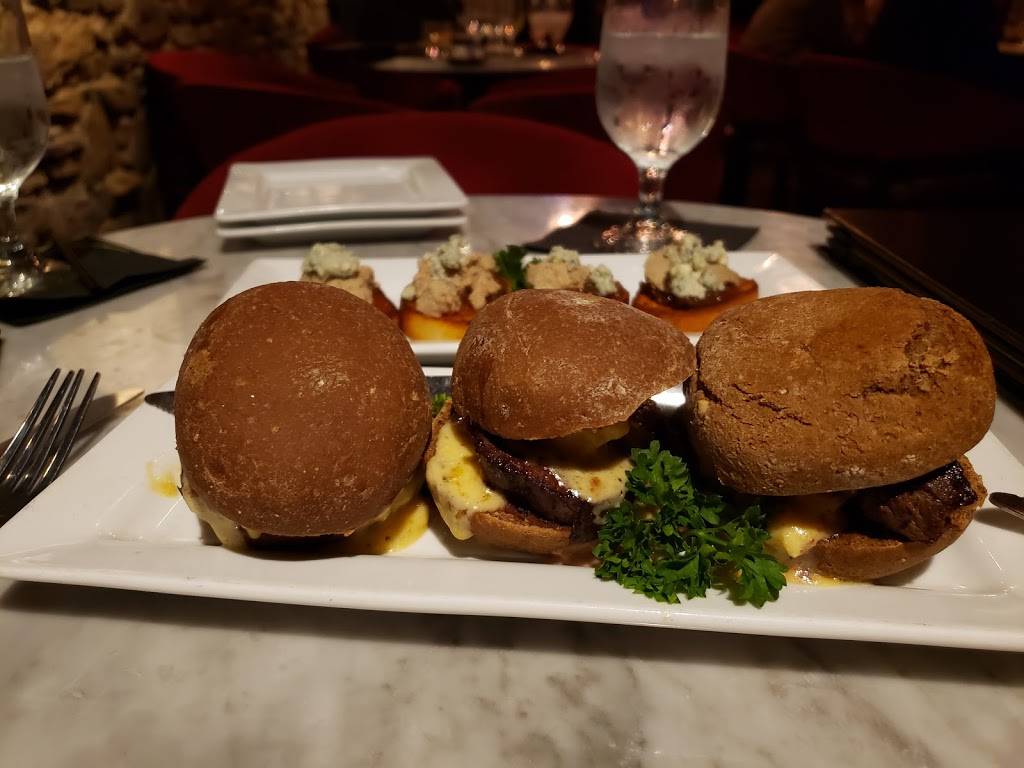 Luckys 13 Pub | restaurant | 1352 Sibley Memorial Hwy, Mendota, MN 55150, USA | 6514521311 OR +1 651-452-1311