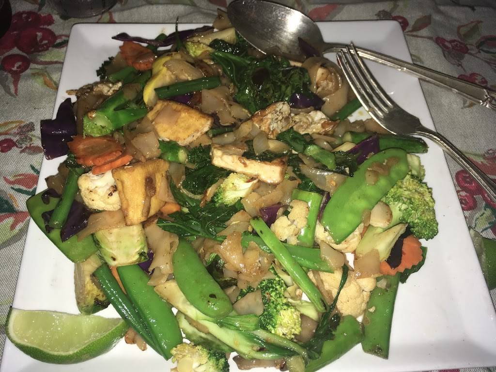 Khun Pics Bahn Thai | restaurant | 3429 SE Belmont St, Portland, OR 97214, USA | 5032351610 OR +1 503-235-1610