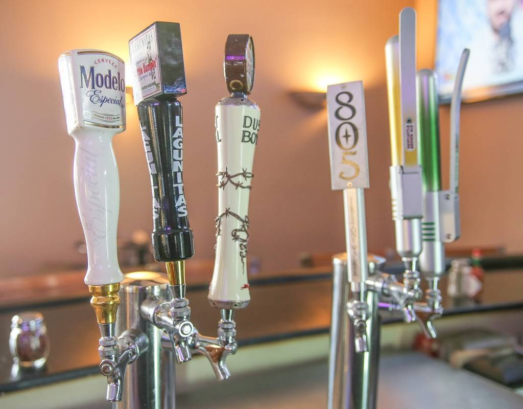 Davids Pizza at Lincoln Center | restaurant | 900 W Benjamin Holt Dr, Stockton, CA 95207, USA | 2099572850 OR +1 209-957-2850