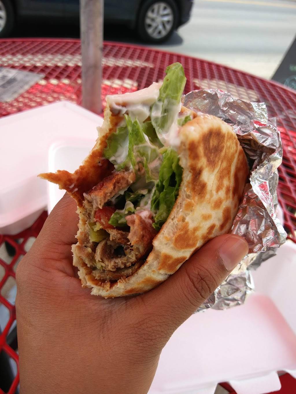 Abu Omar Halal Austin | restaurant | 2718 Guadalupe St, Austin, TX 78705, USA | 5125579818 OR +1 512-557-9818