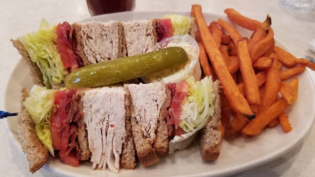 Olympic Flame Diner | meal takeaway | 200 W 60th St, New York, NY 10023, USA | 2125815259 OR +1 212-581-5259