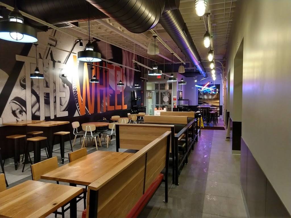 Blaze Pizza | meal takeaway | 2907 N Oakland Ave, Milwaukee, WI 53211, USA | 4145091440 OR +1 414-509-1440