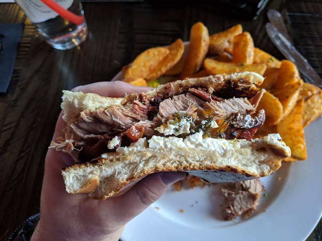 Smoke BBQ Brew Venue | restaurant | 1170 E Commerce St, San Antonio, TX 78205, USA | 2102539919 OR +1 210-253-9919