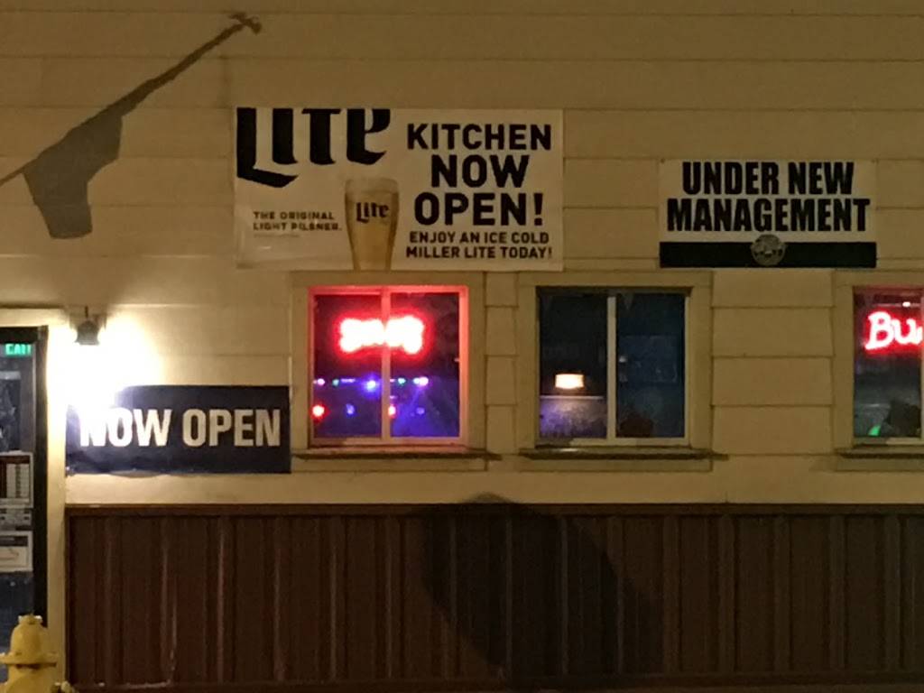 Jack and Diane’s USA cafe and Sports Bar | restaurant | 21 N Pearl St, Knox, IN 46534, USA | 5747722011 OR +1 574-772-2011