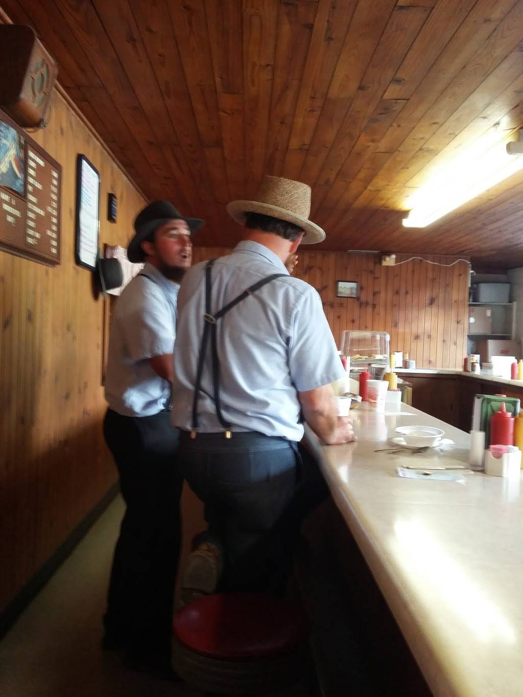 Kalona Sales Barn Lunchroom | restaurant | 121 9th St, Kalona, IA 52247, USA | 3196562222 OR +1 319-656-2222