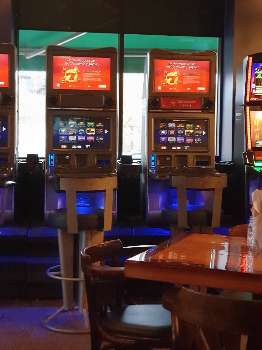 Brasserie Capri | restaurant | 2687 Rue Wellington, Montréal, QC H3K 1X8, Canada | 5149350228 OR +1 514-935-0228