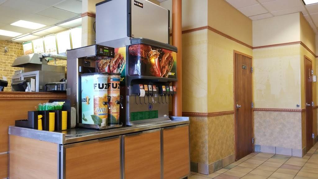 Subway Restaurants | restaurant | 2176 Hillsboro Rd Space #18, Battlewood Shopping Center, Franklin, TN 37069, USA | 6157943008 OR +1 615-794-3008