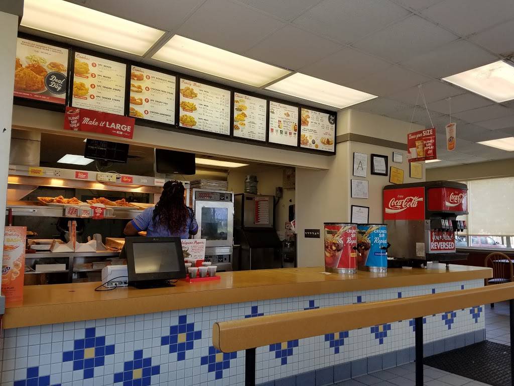 Churchs Chicken | restaurant | 2321 Pass Rd, Gulfport, MS 39501, USA | 2288643442 OR +1 228-864-3442