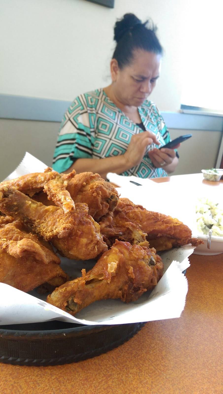 Pollo Campero | restaurant | 1572 S Robert St, West St Paul, MN 55118, USA | 6513062091 OR +1 651-306-2091