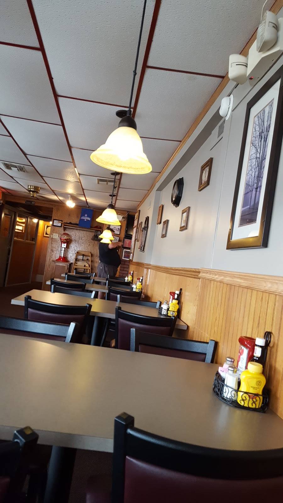 100 Mile Rib & Chop House | restaurant | 507 S Grant Ave, Fowler, IN 47944, USA | 7658841906 OR +1 765-884-1906