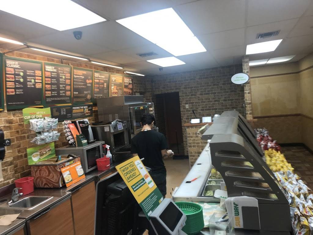 Subway Restaurants | restaurant | 3148 SW 22nd St, Miami, FL 33145, USA | 3054460887 OR +1 305-446-0887