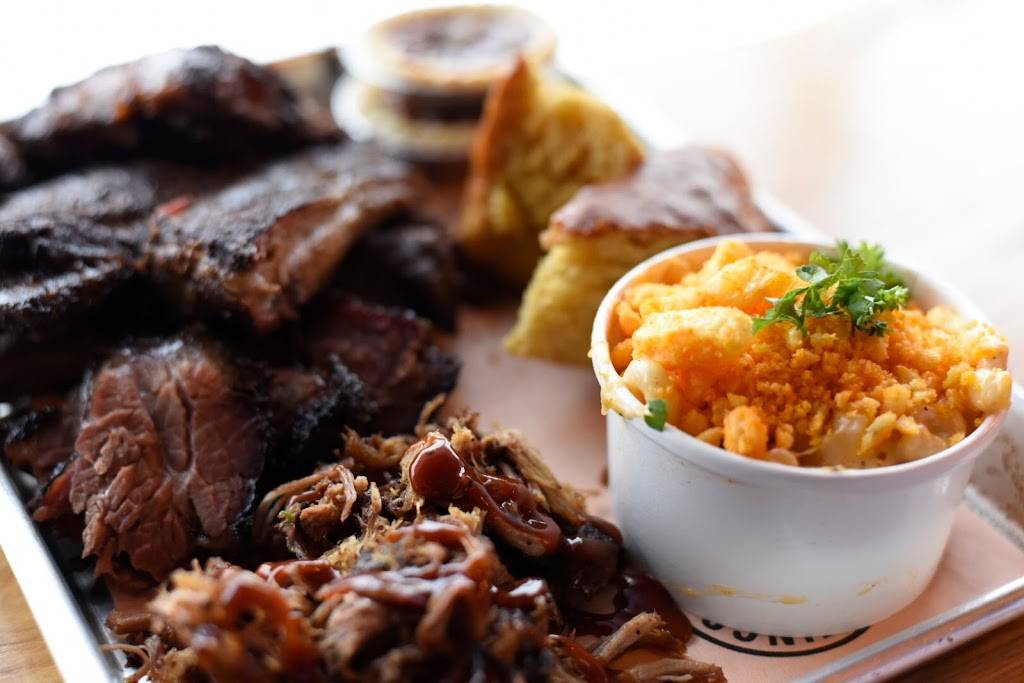 Meatings Barbecue | restaurant | 2807 St Joseph Blvd, Orléans, ON K1C 1G6, Canada | 6134078788 OR +1 613-407-8788