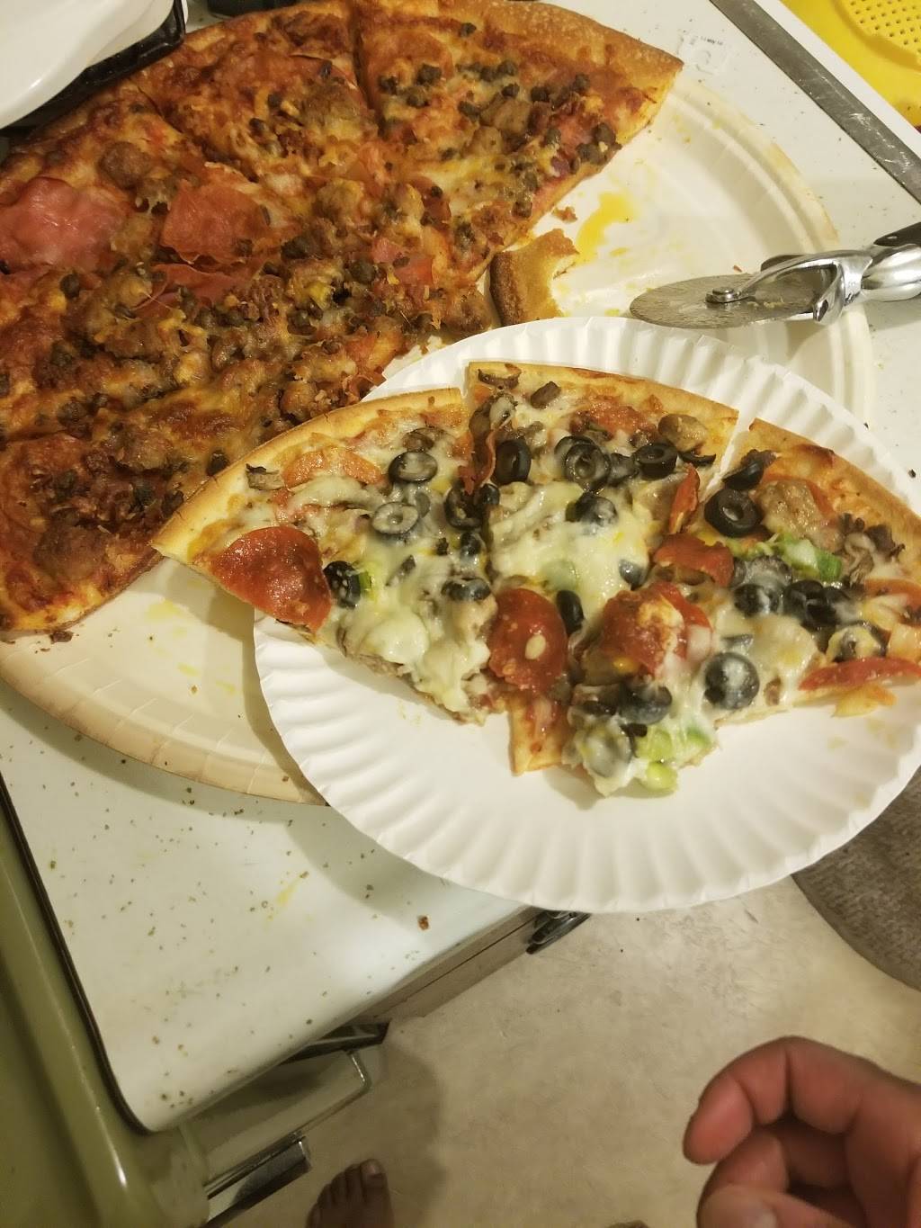 Papa Murphys Take N Bake Pizza | meal takeaway | 5016 Mud Ln #101, Louisville, KY 40229, USA | 5029627272 OR +1 502-962-7272