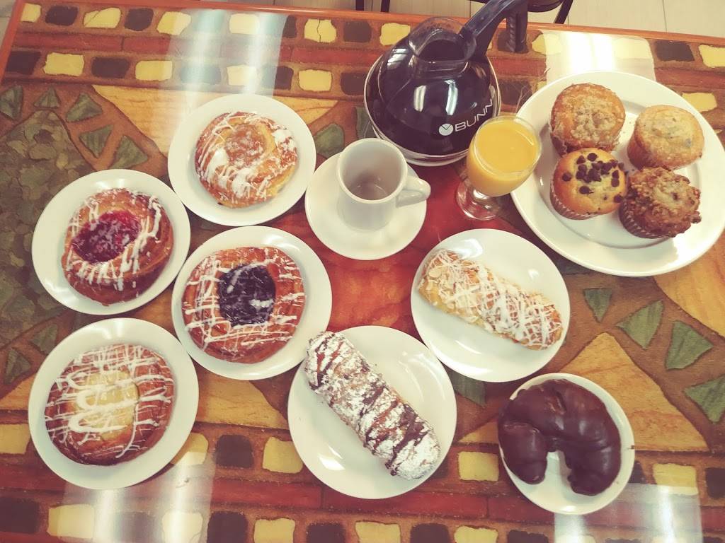 The New Lighthouse Caffe | restaurant | 2850 SW 54th St, Fort Lauderdale, FL 33312, USA | 9543673765 OR +1 954-367-3765