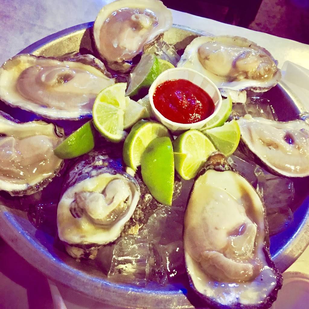 Blazin Crab | restaurant | 17052 Slover Ave J-105, Fontana, CA 92337, USA | 9093562722 OR +1 909-356-2722