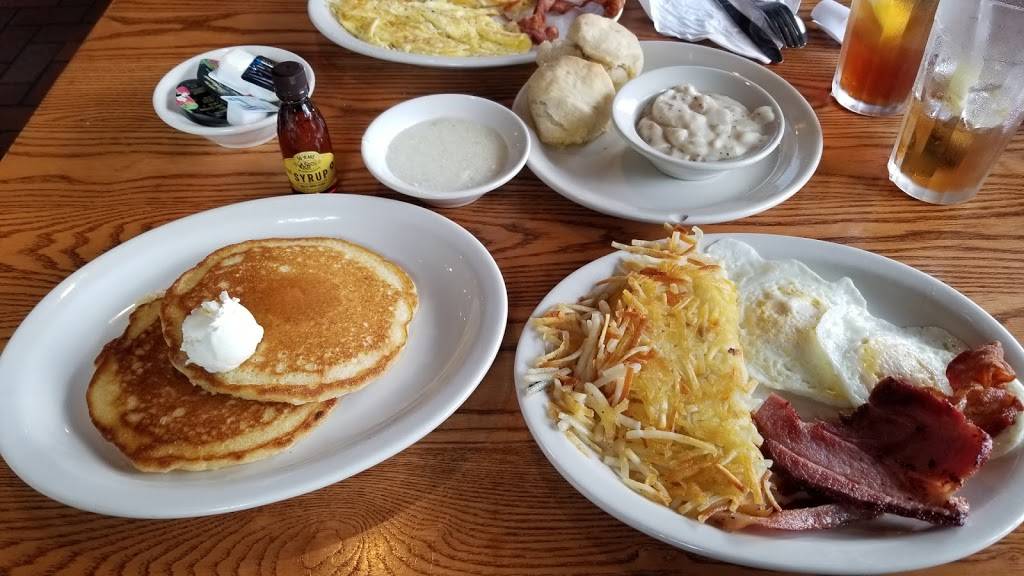 Cracker Barrel Old Country Store | restaurant | 6941 Charlotte Pike, Nashville, TN 37209, USA | 6153565229 OR +1 615-356-5229