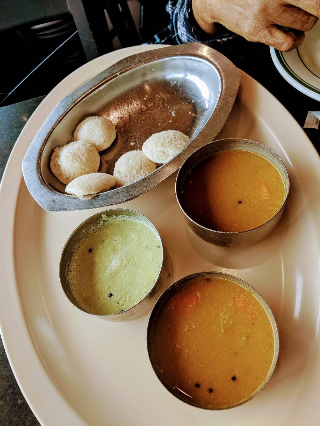 Mysore Woodlands | restaurant | 2548 W Devon Ave, Chicago, IL 60659, USA | 7733388160 OR +1 773-338-8160