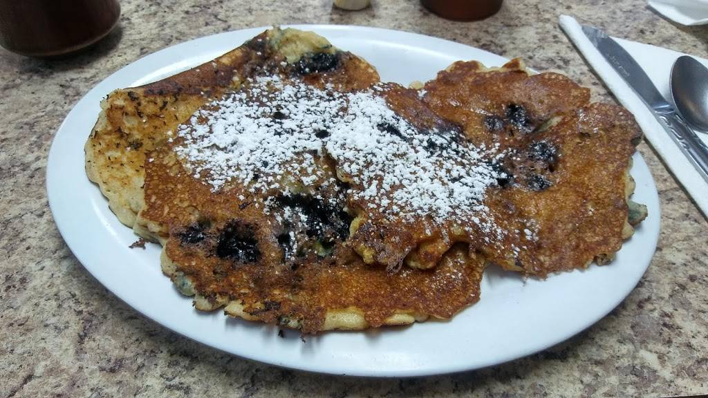 Dedham Diner | restaurant | 247 Bussey St, Dedham, MA 02026, USA | 7813293600 OR +1 781-329-3600