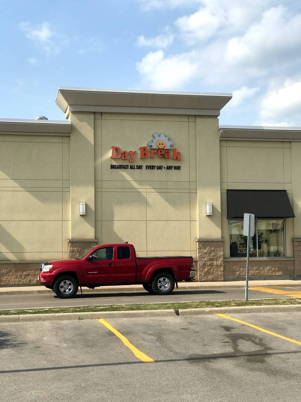 Daybreak | restaurant | 547 Holland St W, Bradford, ON L3Z 0C1, Canada | 9057751300 OR +1 905-775-1300