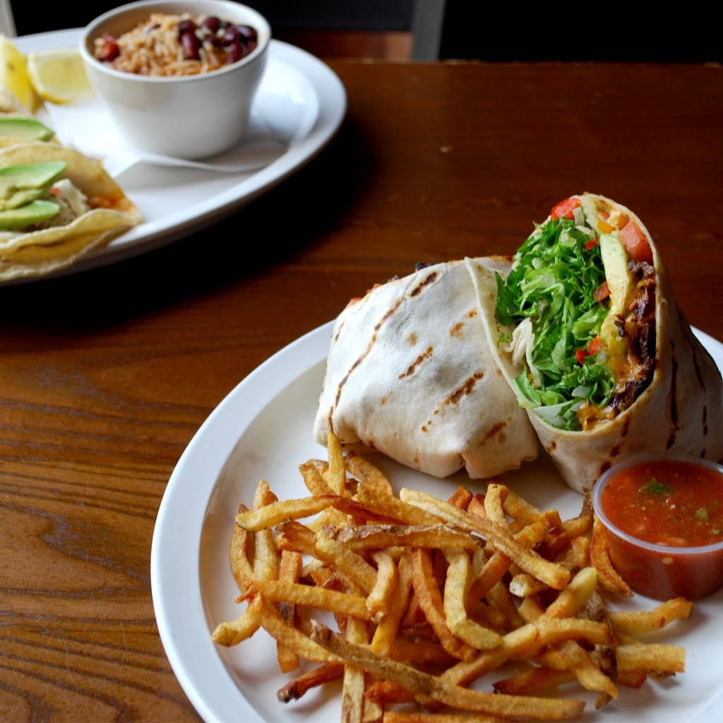 Firehouse Grill | restaurant | 750 Chicago Ave, Evanston, IL 60202, USA | 8477331911 OR +1 847-733-1911