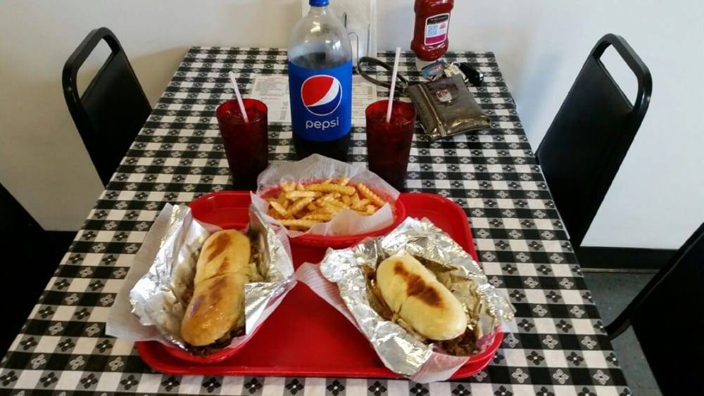 Angilos Pizza | restaurant | 6953 Harrison Ave, Cincinnati, OH 45247, USA | 5135740777 OR +1 513-574-0777