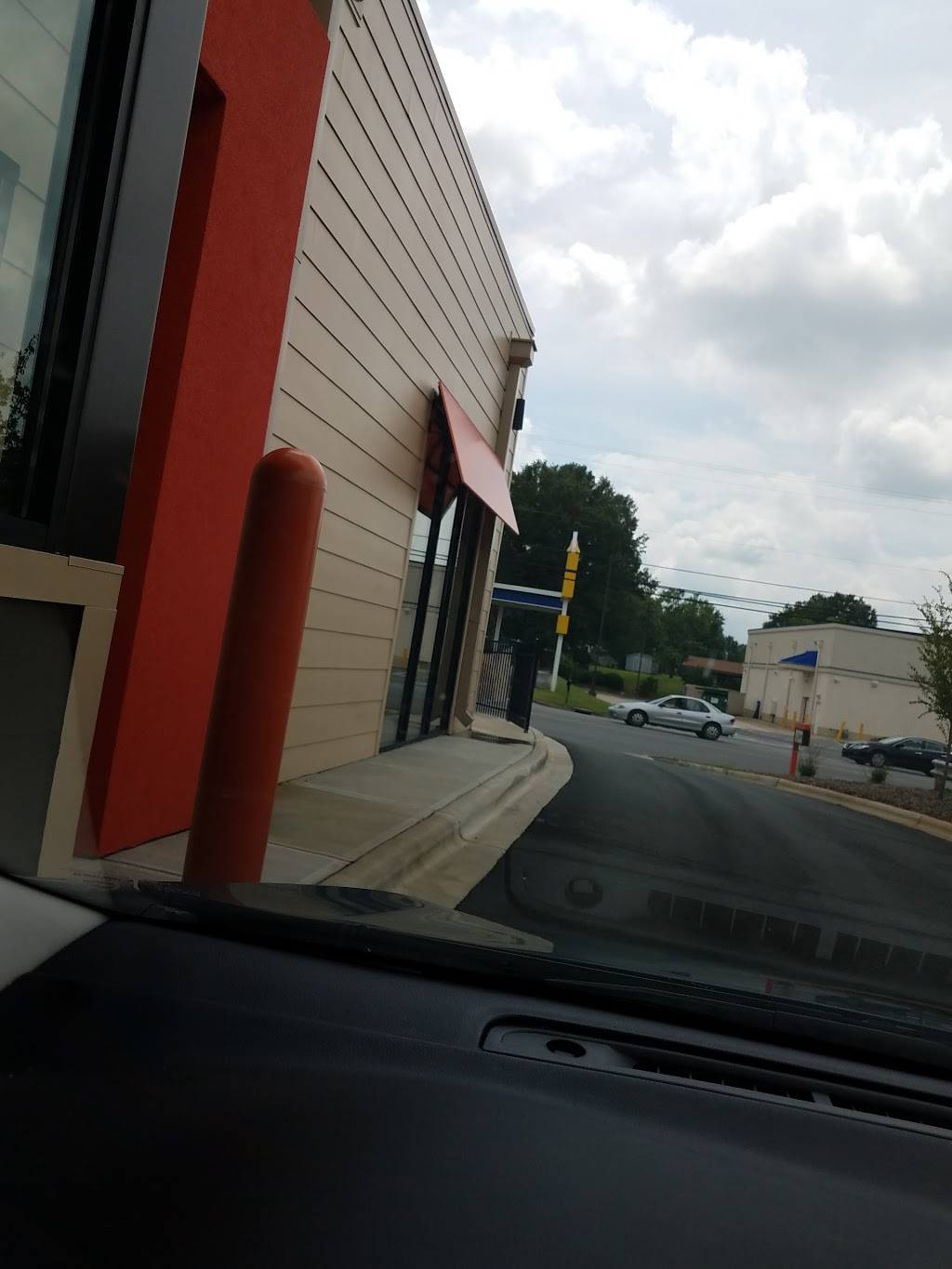 Dunkin | cafe | 1723 E Broad St, Statesville, NC 28625, USA | 9802232807 OR +1 980-223-2807