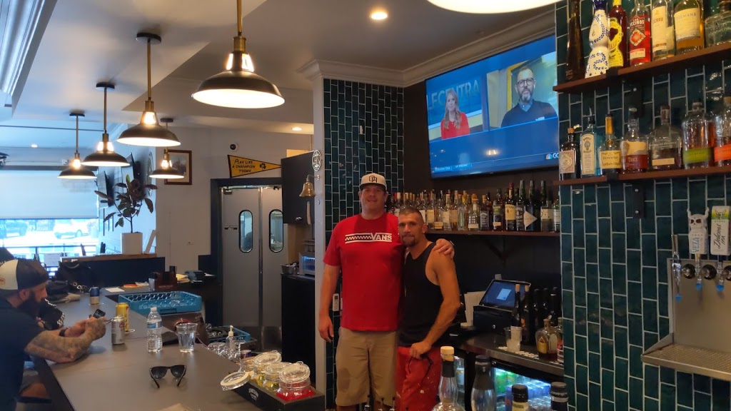 Long Story Irish Pub | restaurant | 4204 Voltaire St, San Diego, CA 92107, USA | 6192690690 OR +1 619-269-0690