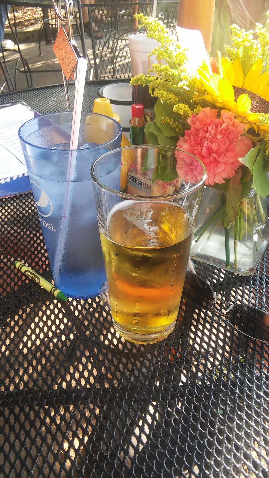 TJ Chumps | restaurant | 12 E Linden Ave, Miamisburg, OH 45342, USA | 9378594000 OR +1 937-859-4000