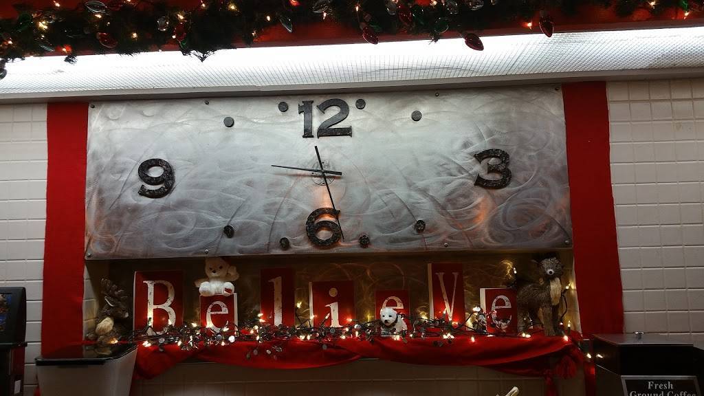 Arizona Family Restaurant | night club | 80 W Esperanza Blvd, Green Valley, AZ 85614, USA | 5206253680 OR +1 520-625-3680