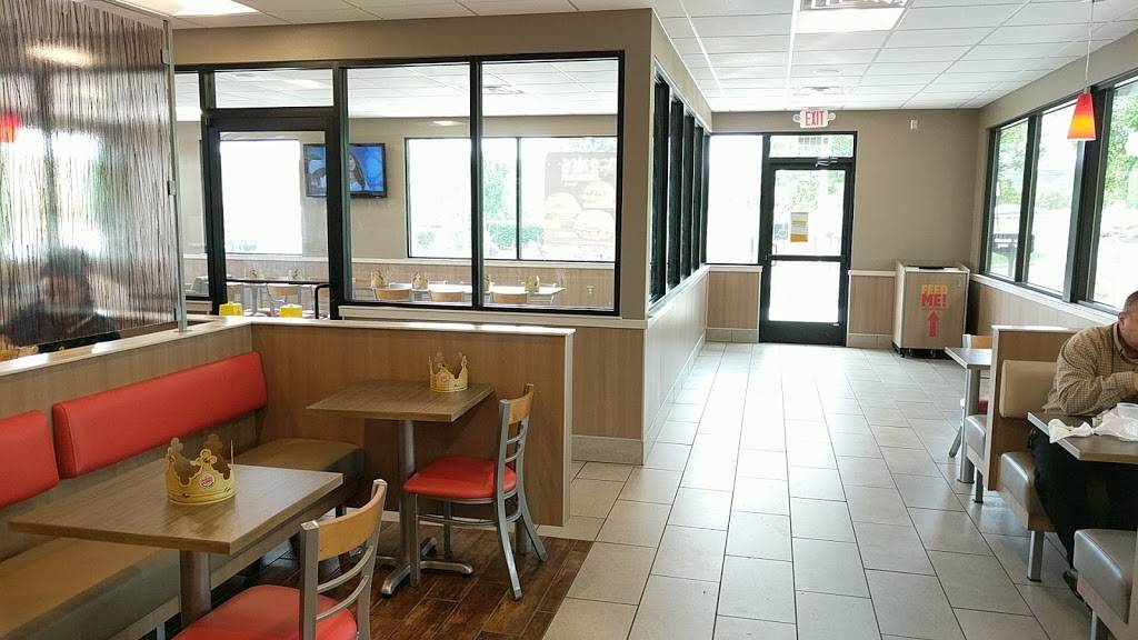 Burger King | restaurant | 45961 Denizen Plaza, Potomac Falls, VA 20165, USA | 7034442627 OR +1 703-444-2627