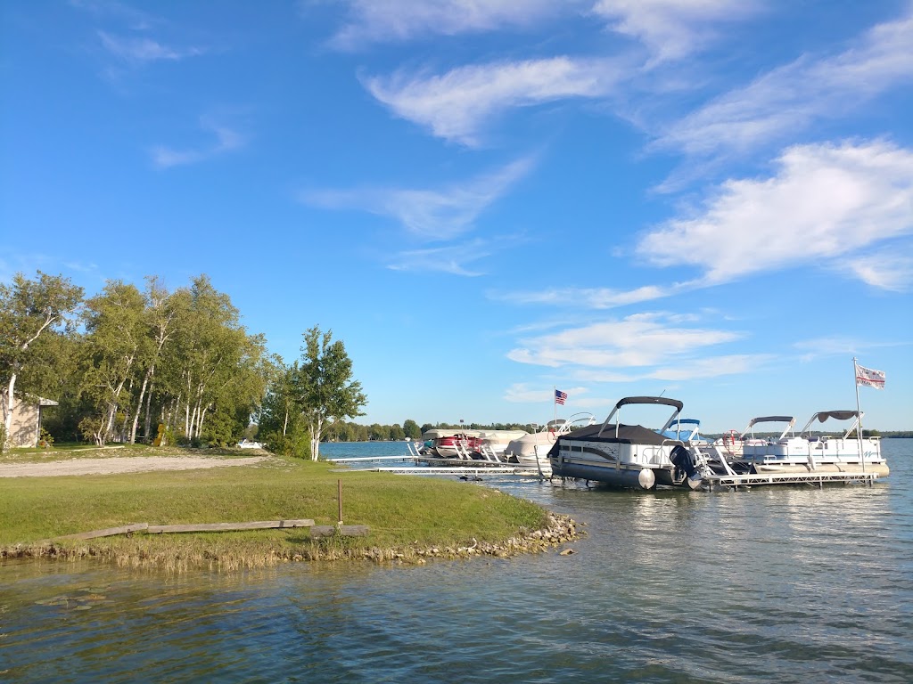Sand Bay Trading Co. and Woody’s Grand Lake | restaurant | 14313 E Hwy #638, Presque Isle, MI 49777, USA | 9895950242 OR +1 989-595-0242