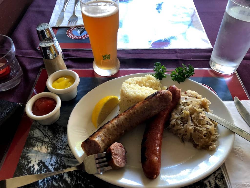 The Matterhorn Restaurant | restaurant | 95 King St W, Cobourg, ON K9A 2M4, Canada | 9053725231 OR +1 905-372-5231