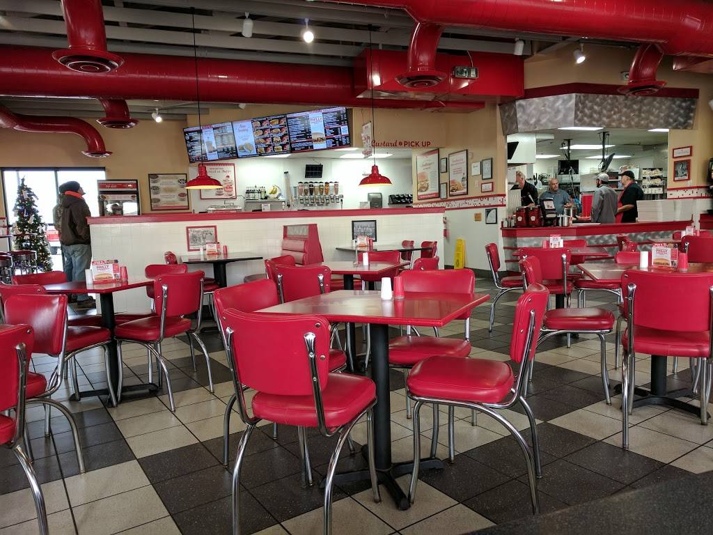 Freddys Frozen Custard & Steakburgers | restaurant | 3607 Metro Dr, Council Bluffs, IA 51501, USA | 7123660023 OR +1 712-366-0023