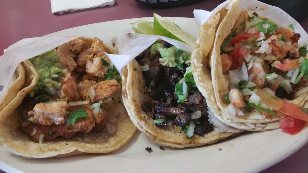 El Chicano | restaurant | 6 N Earl Ave, Lafayette, IN 47904, USA | 7654484206 OR +1 765-448-4206