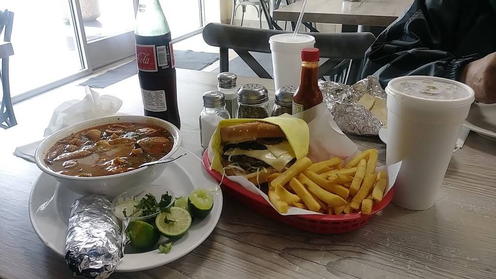 Chelos Burgers | restaurant | 1609 W Valley Blvd, Colton, CA 92324, USA | 9095726221 OR +1 909-572-6221