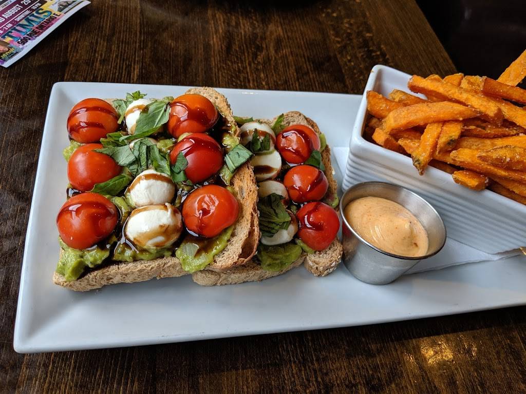 Rockaberry | restaurant | 5557 Av de Monkland, Montréal, QC H4A 1E1, Canada | 5144876252 OR +1 514-487-6252