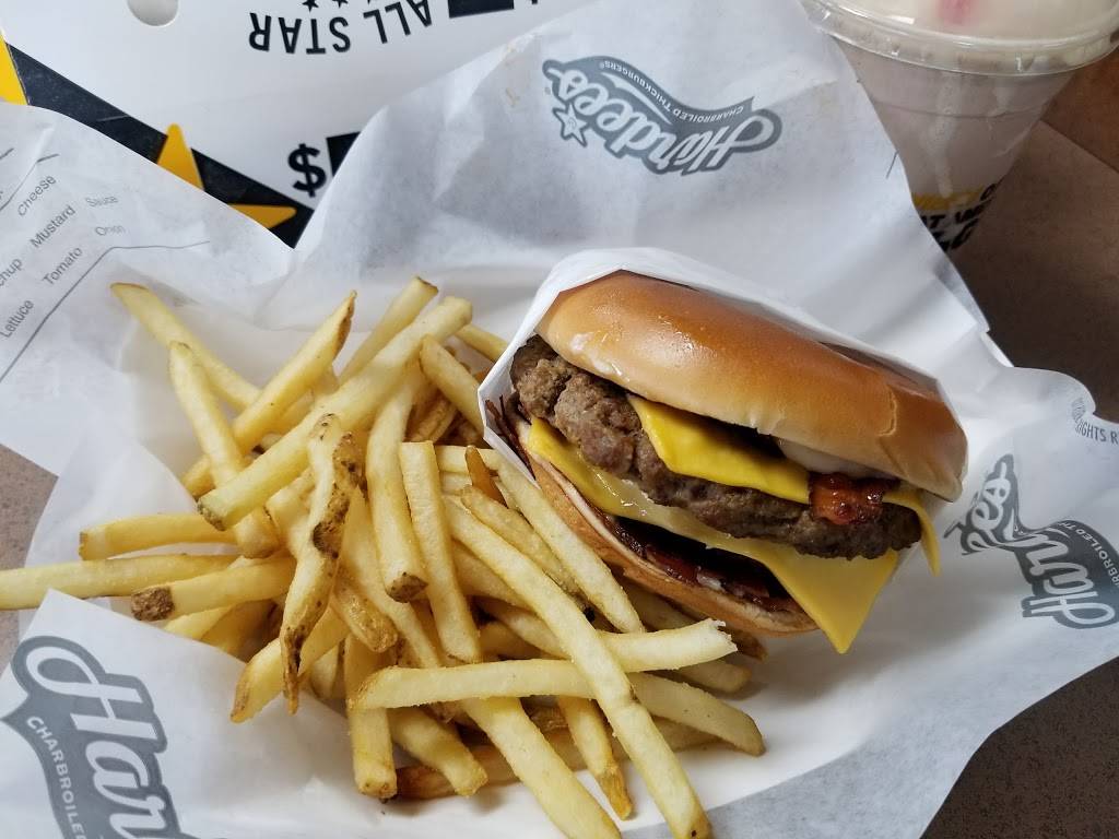 Hardees | restaurant | 10224 Big Bend Rd, Kirkwood, MO 63122, USA | 3149091430 OR +1 314-909-1430