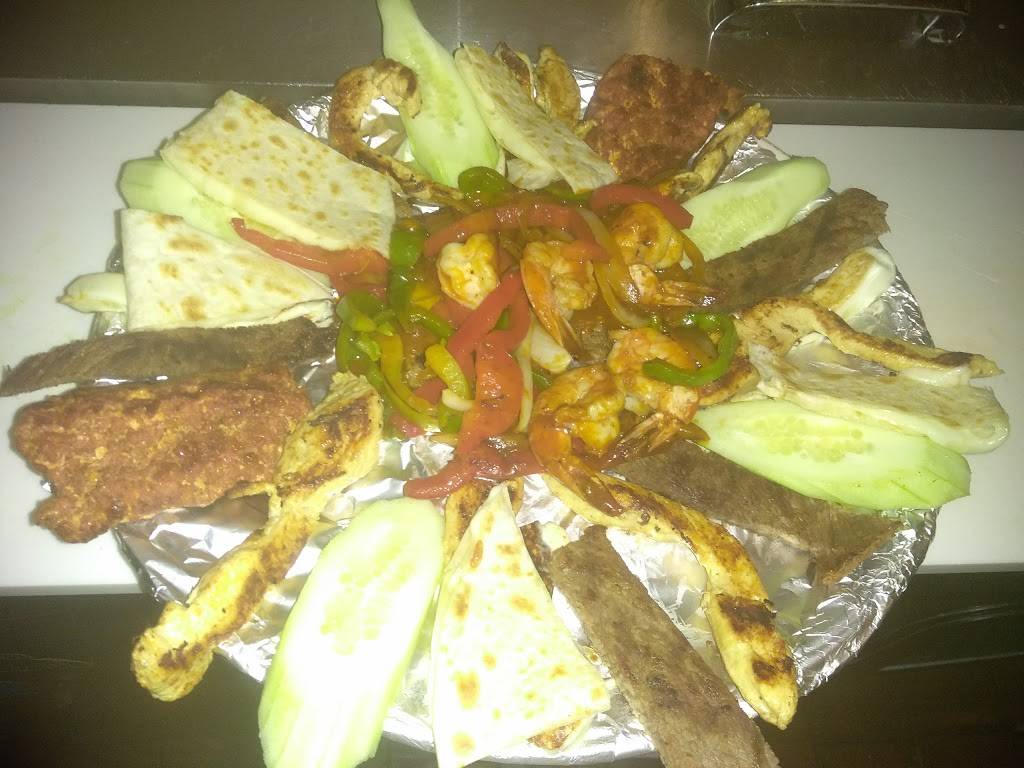 Mariscos Zamoras | restaurant | 3701 W McFadden Ave H, Santa Ana, CA 92704, USA | 7147756671 OR +1 714-775-6671