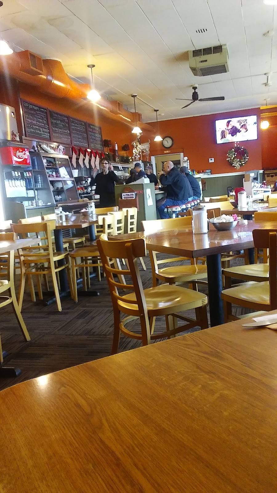 Dees Diner | restaurant | 1900 Brewerton Rd # 4, Mattydale, NY 13211, USA | 3154549961 OR +1 315-454-9961