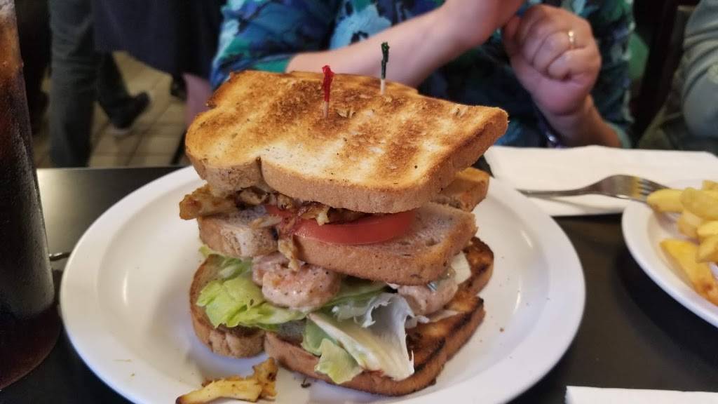 Chick & Ruths Delly | restaurant | 165 Main St, Annapolis, MD 21401, USA | 4102696737 OR +1 410-269-6737