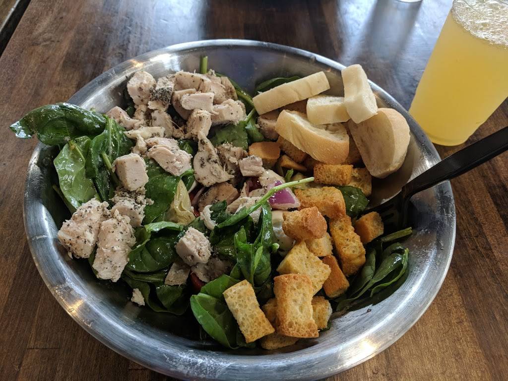 Vinaigrette Salad Kitchen | restaurant | 2200 War Admiral Way Suite 195, Lexington, KY 40509, USA | 8599359045 OR +1 859-935-9045