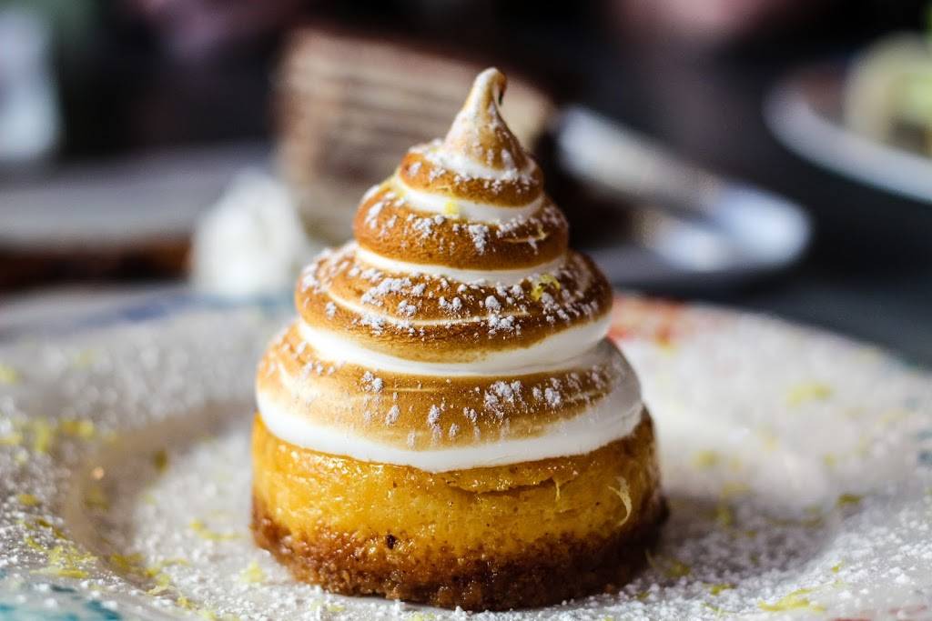 The Walrus Oyster & Ale House | restaurant | 10300 Little Patuxent Pkwy Suite 3030, Columbia, MD 21044, USA | 4107305738 OR +1 410-730-5738