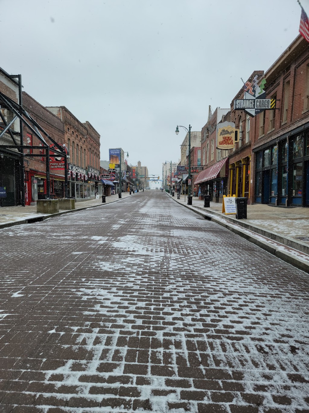 B.B. Kings Blues Club | restaurant | 143 Beale St, Memphis, TN 38103, USA | 9015245464 OR +1 901-524-5464